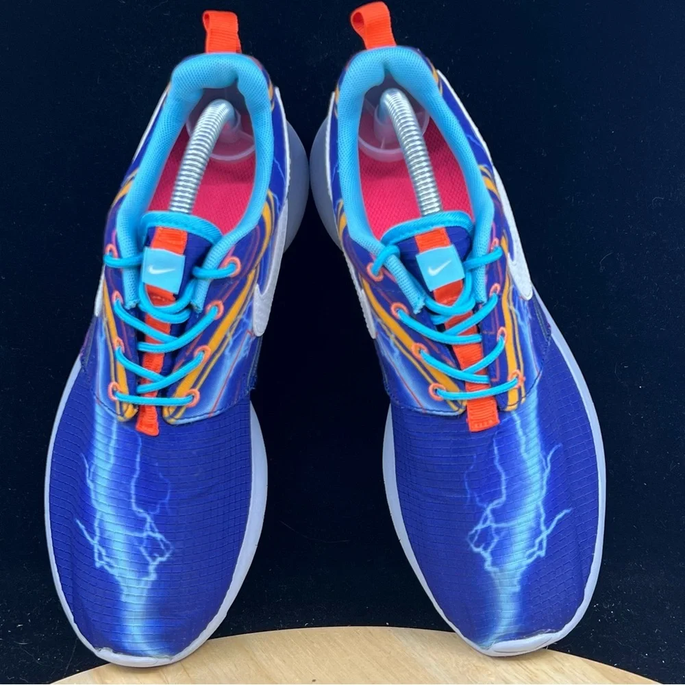 Nike Roshe Run Print 677782-401 Youth Size 6.5Y / Womens 8 Lightning Print Blue
